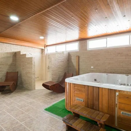 Villa, Sea Views, Pool Sauna, Jacuzzi,gas Bbq Villa *