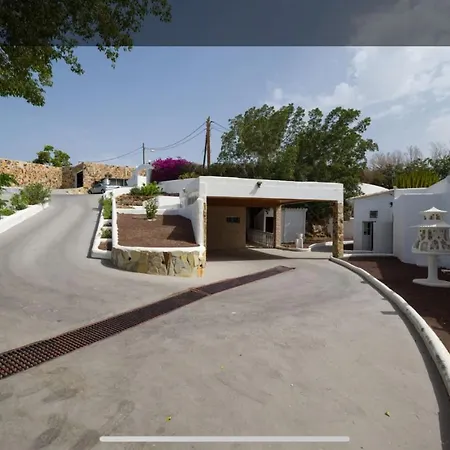 Villa Villa, Sea Views, Pool Sauna, Jacuzzi,gas Bbq