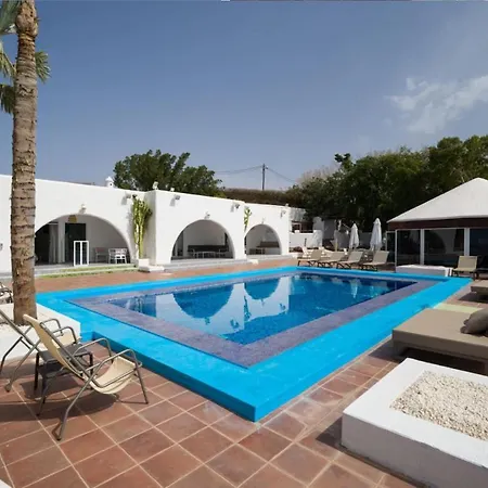 Villa Villa, Sea Views, Pool Sauna, Jacuzzi,gas Bbq *